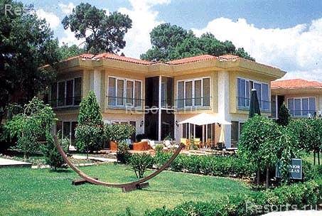 Royal Resort Hotel 16